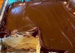 CHOCOLATE ECLAIR CAKE