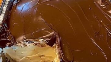 CHOCOLATE ECLAIR CAKE