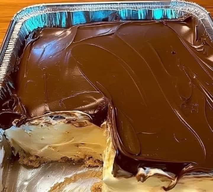 CHOCOLATE ECLAIR CAKE