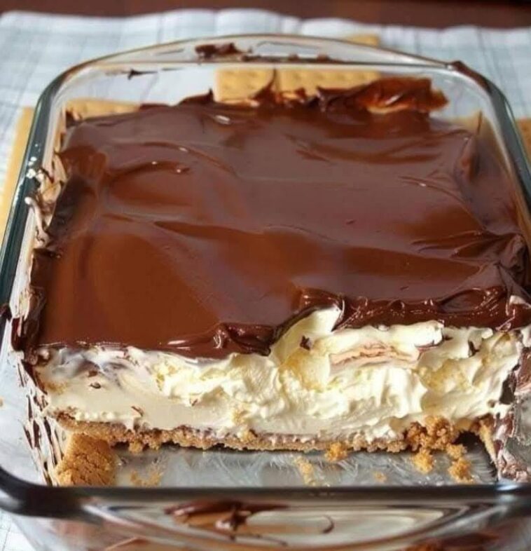 NO BAKE PEANUT BUTTER ECLAIR CAKE
